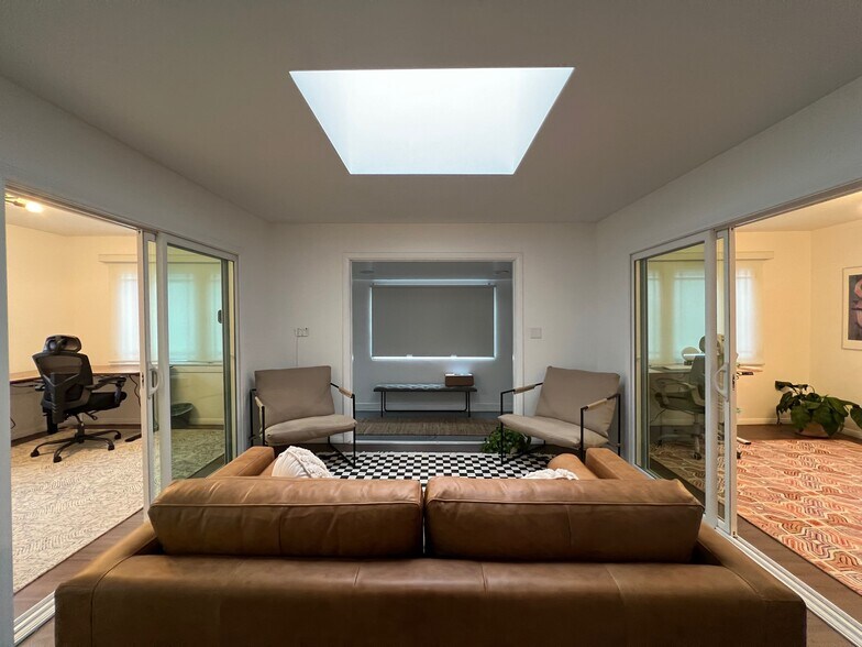 More Photos Of 3377 S Robertson Blvd, Los Angeles Storefront Retail Office For Lease