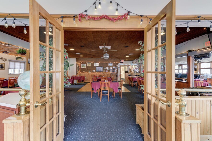 More Photos Of 160 Creamery Rd, Greenville Restaurant For Sale