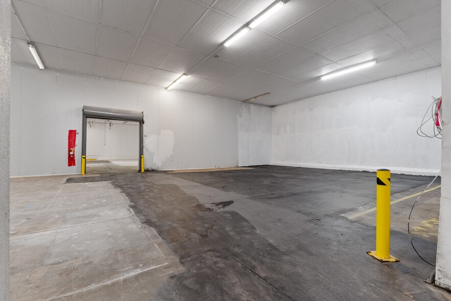 More Photos Of 25 Word St, Fairburn Warehouse For Sale