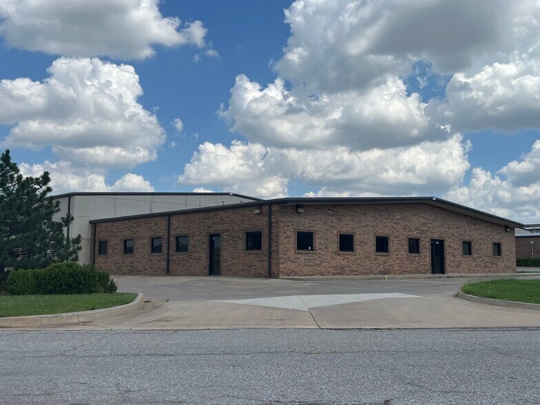Primary Photo Of 3140 Melcat Dr, Oklahoma City Warehouse For Lease