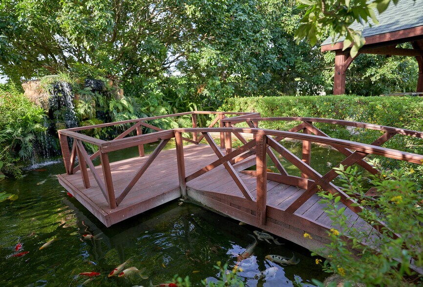 More Photos Of 19050 SW 194th Ave, Miami Specialty For Sale