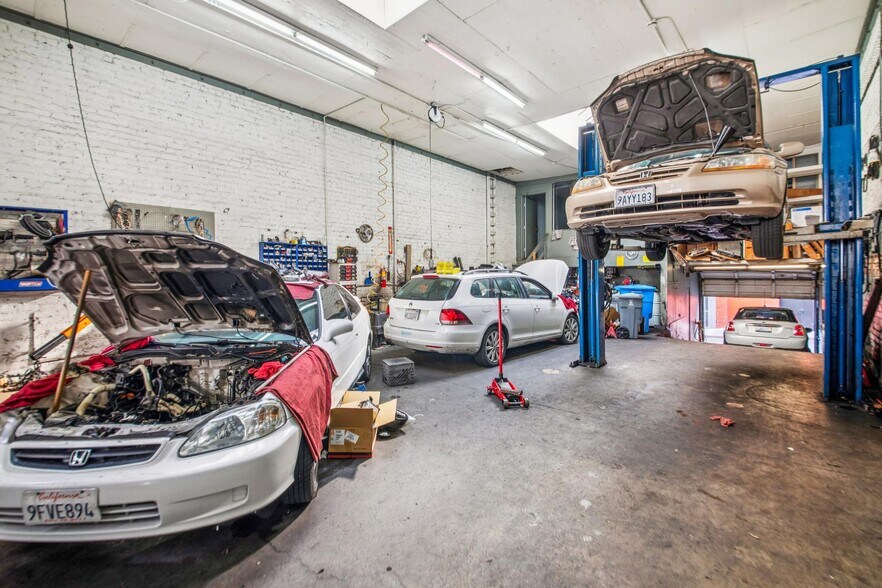 More Photos Of 1441 Bush St, San Francisco Auto Repair For Sale