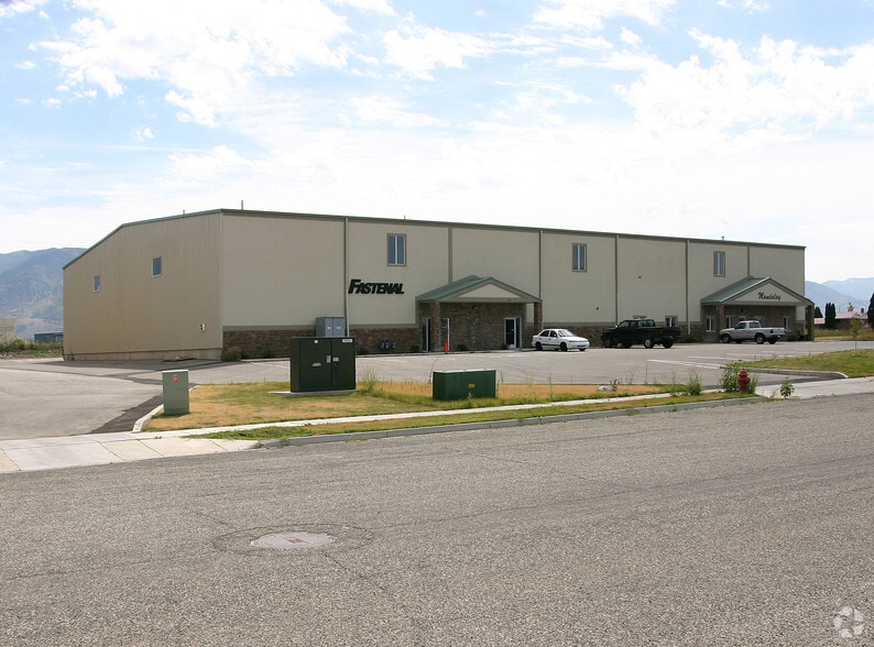 Primary Photo Of 2710 N Parkland Blvd, Ogden Warehouse For Lease