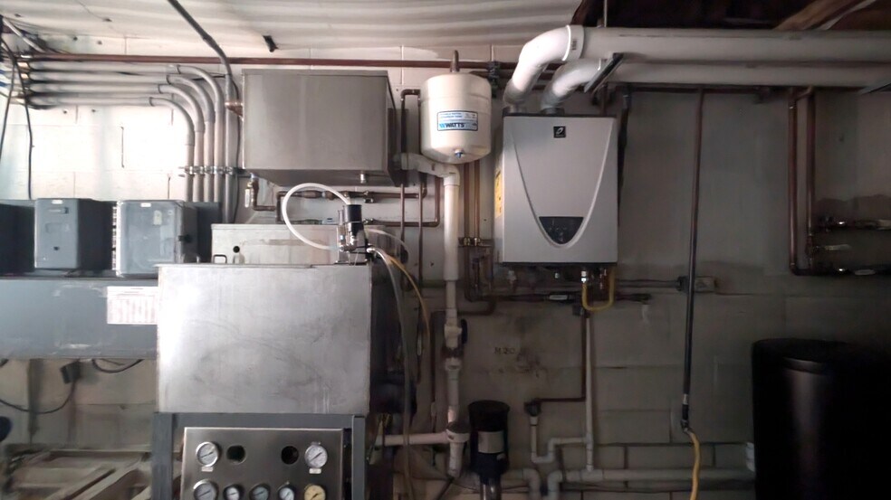 More Photos Of 2337 Washington Rd, Washington Carwash For Sale