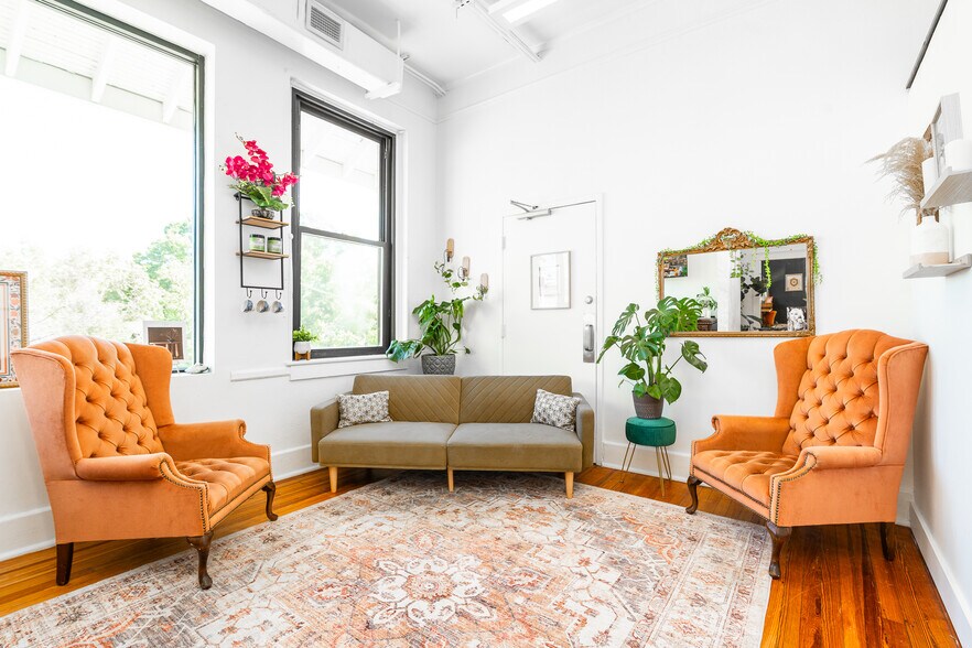 More Photos Of 327 11th Ave N, Saint Petersburg Office For Lease