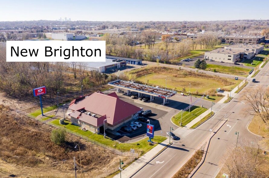 More Photos Of 201 W County Road E2, New Brighton Convenience Store For Sale