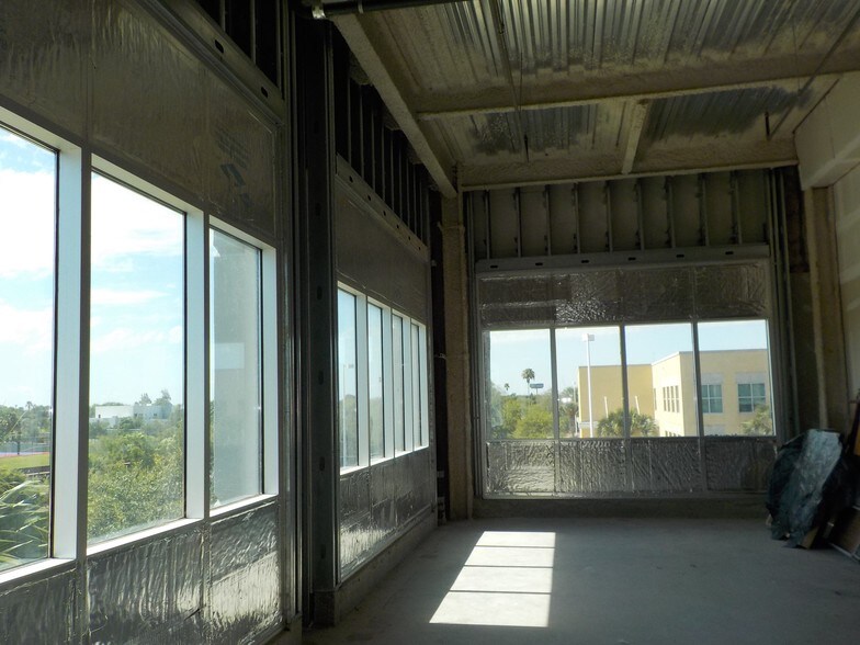 More Photos Of 5700 N Exp 77/83, Brownsville Medical For Lease