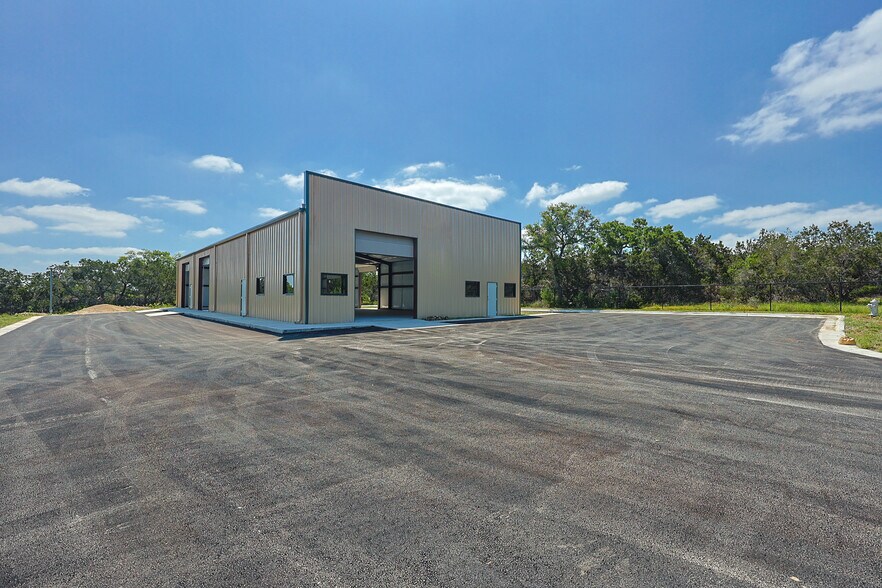 More Photos Of 3364 N Bagdad Rd, Leander Unknown For Lease