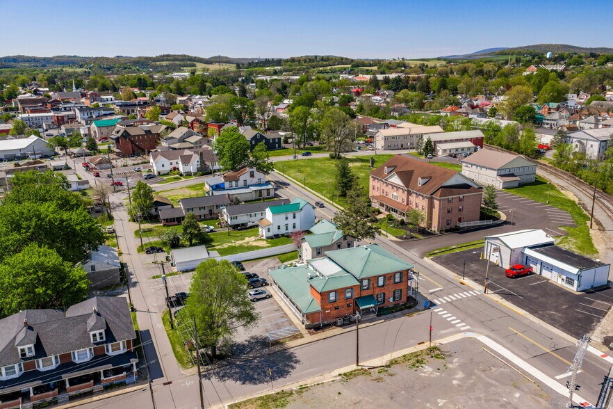 More Photos Of 219 N Market St, Selinsgrove Storefront Retail Residential For Sale