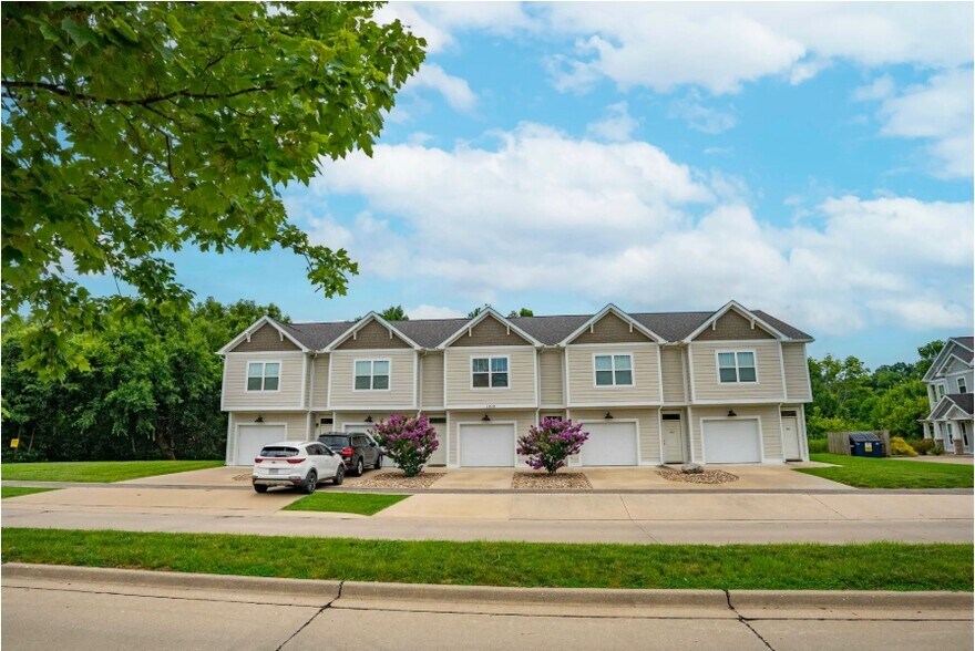 Primary Photo Of 2020 Walden Blvd, Cape Girardeau Apartments For Sale