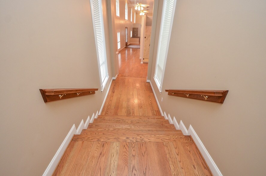 More Photos Of 9420 Fm 1960 Rd W, Houston Office For Lease