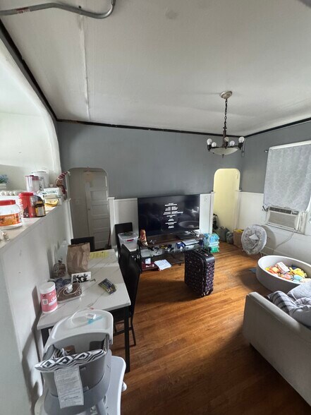 More Photos Of 1126 Northampton St, Easton Storefront Retail Residential For Sale