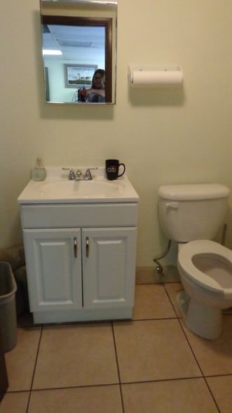 More Photos Of 13977-13981 SW 140th St, Miami Light Distribution For Sale