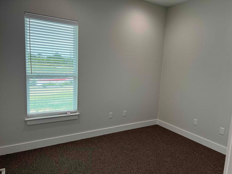 More Photos Of 2951 FM 1460, Georgetown Office For Sale