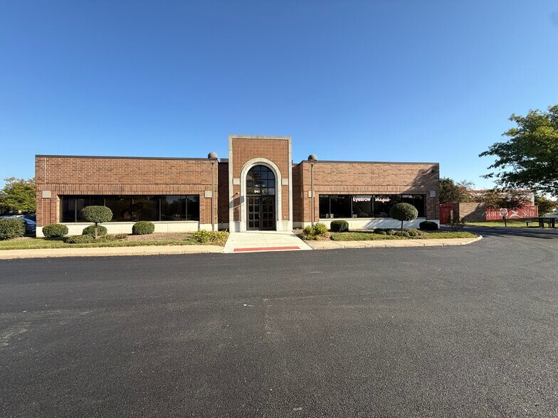 Primary Photo Of 945 Lakeview Pky, Vernon Hills Medical For Lease