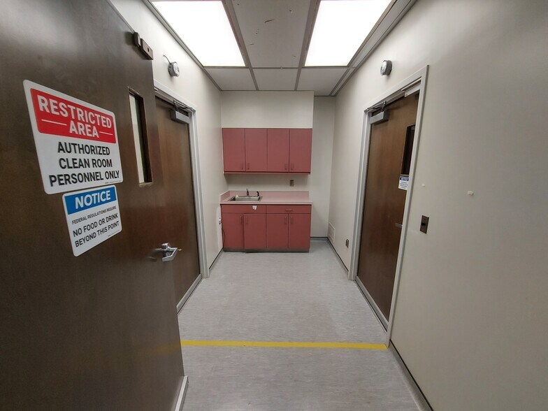 More Photos Of 625 Hutton St, Raleigh Showroom For Lease