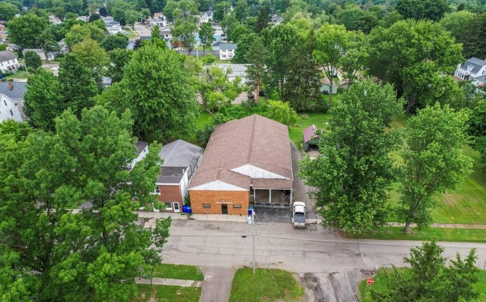 More Photos Of 19 Center St, Angola Office For Sale