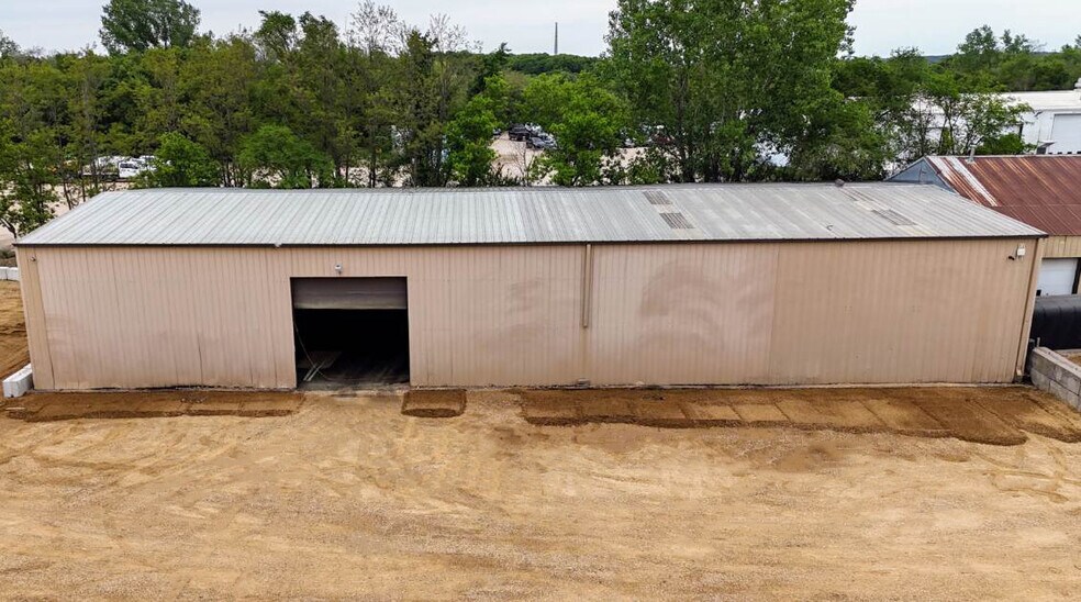 More Photos Of 2910 Quant Ave N, Stillwater Warehouse For Lease