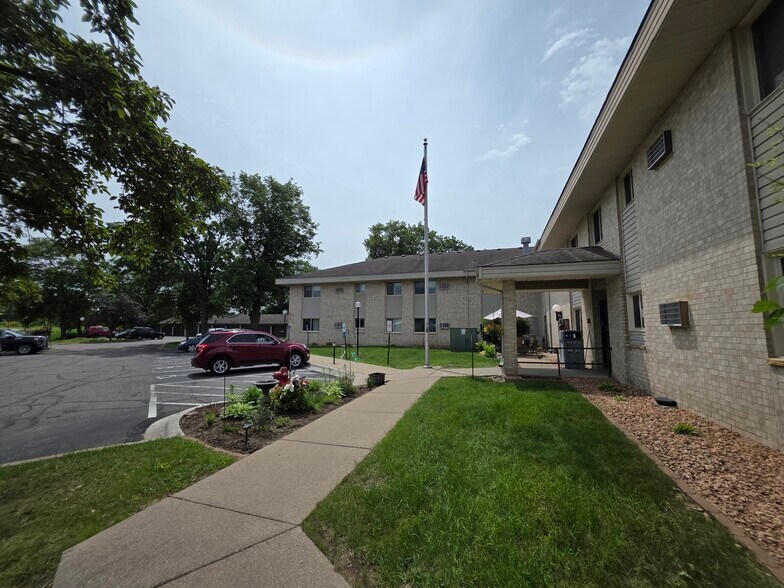 More Photos Of 3040 Bridge St NW, Saint Francis Apartments For Sale