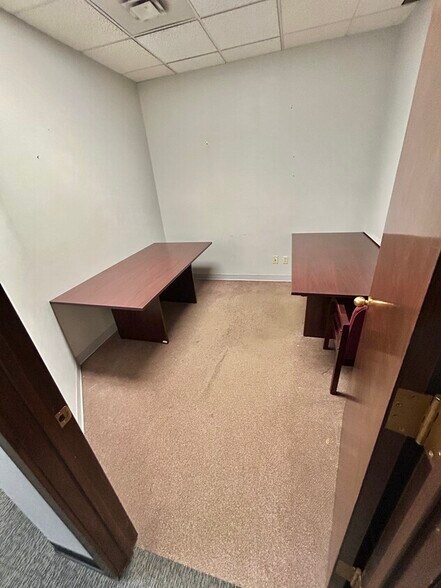 More Photos Of 333 E Ohio St, Indianapolis Medical For Lease