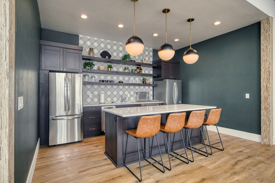 More Photos Of 1070 Curlew Dr, Ammon Medical For Lease