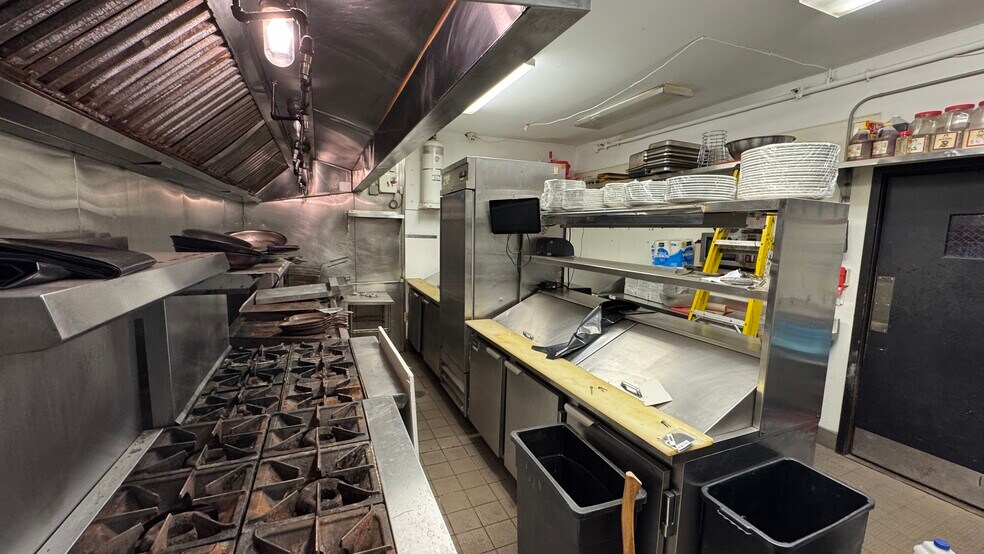 More Photos Of 217 Broadway, Bethlehem Restaurant For Lease