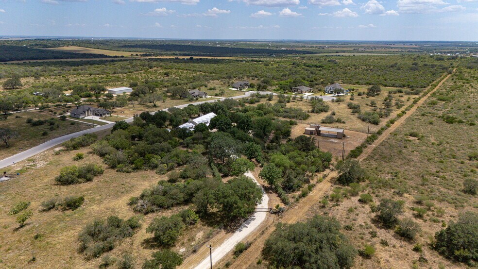 More Photos Of 2234 Highway 90 w, Castroville Flex For Sale