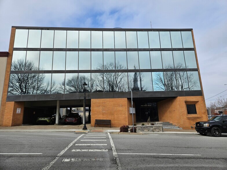 More Photos Of 113 W Public Sq, Glasgow Office For Sale