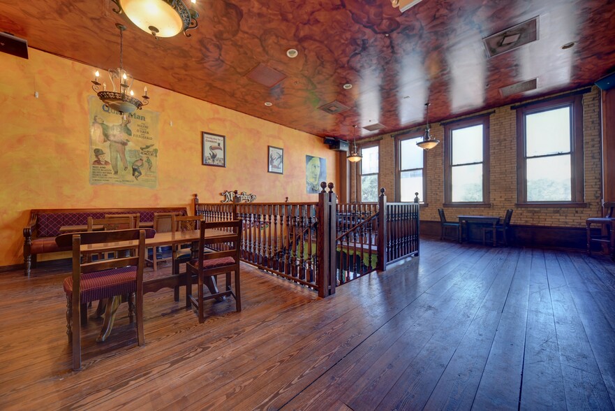 More Photos Of 107-109 N Main St, Bryan Restaurant For Sale