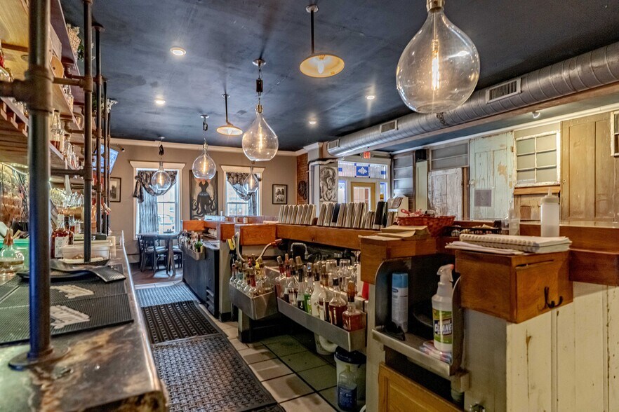 More Photos Of 133 Dixie Ave, Elizabethtown Storefront Retail Residential For Sale