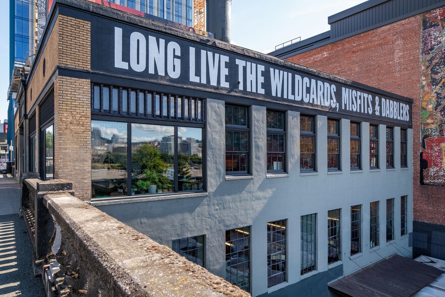 More Photos Of 9 SE 3rd Ave, Portland Loft Creative Space For Sale