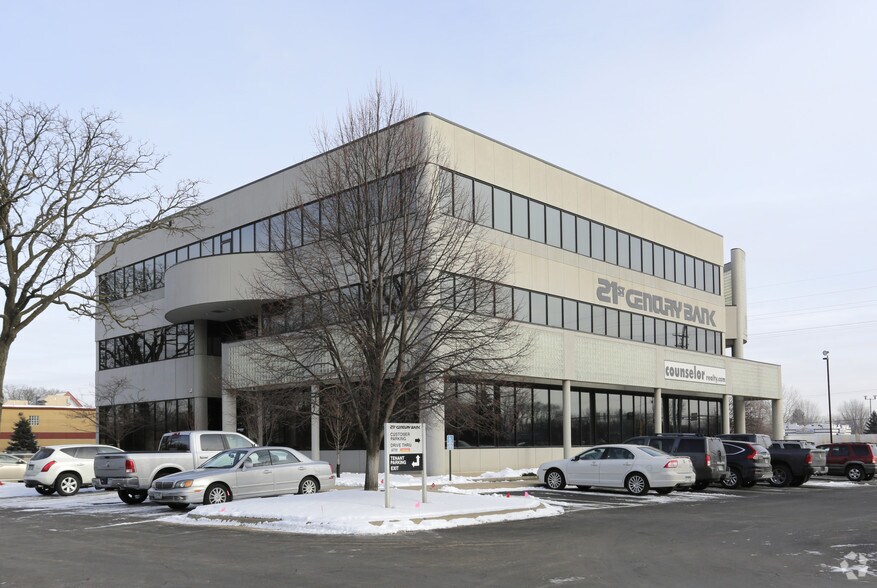 More Photos Of 9380 NE Central Ave, Blaine Office For Lease