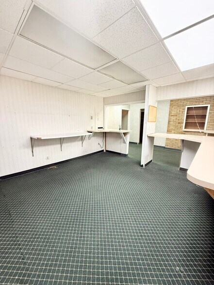 More Photos Of 130 N Detroit St, Bellefontaine Office Residential For Lease
