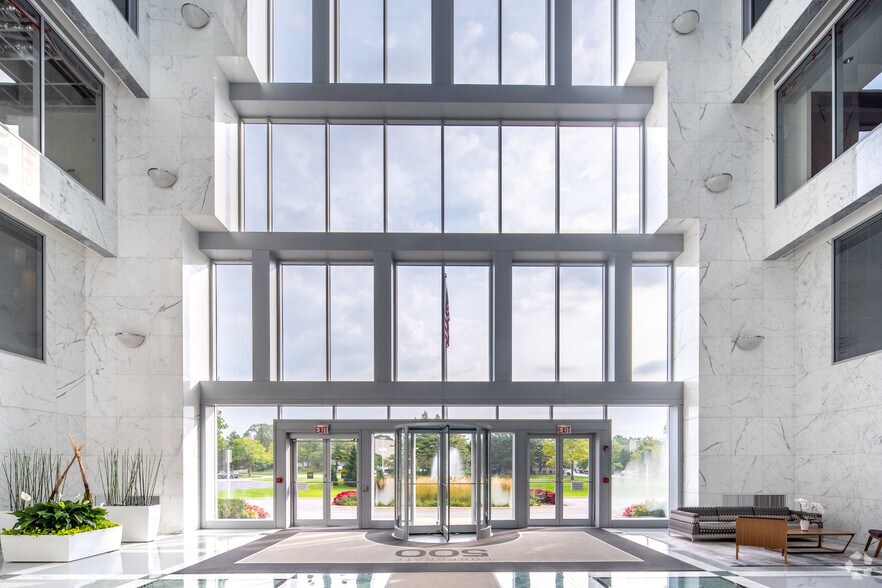 More Photos Of 500 Lake Cook Rd, Deerfield Unknown For Lease