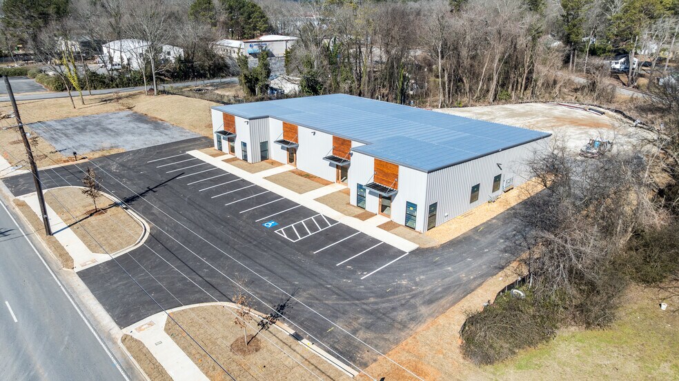 More Photos Of 220 John Davenport Dr NW, Rome Industrial For Lease