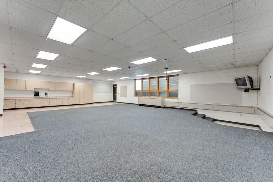 More Photos Of S5864 State Highway 23, Loganville Light Distribution For Sale