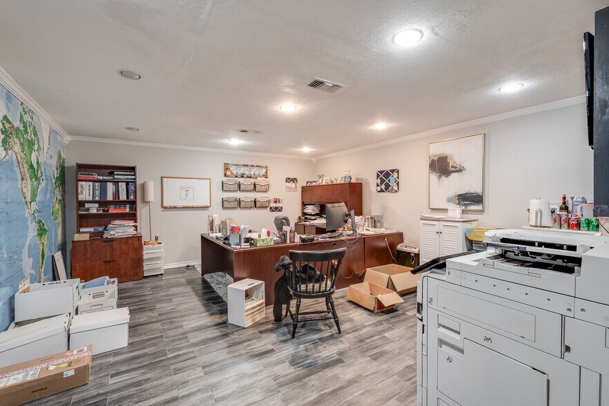 More Photos Of 17717 Highway 59 N, Humble Auto Repair For Sale