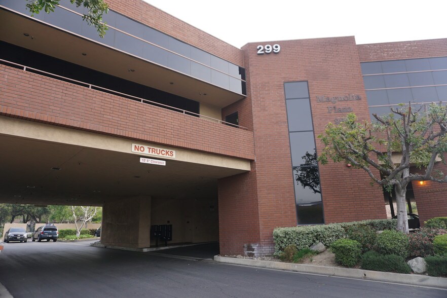 More Photos Of 299 W Foothill Blvd, Upland Medical For Lease