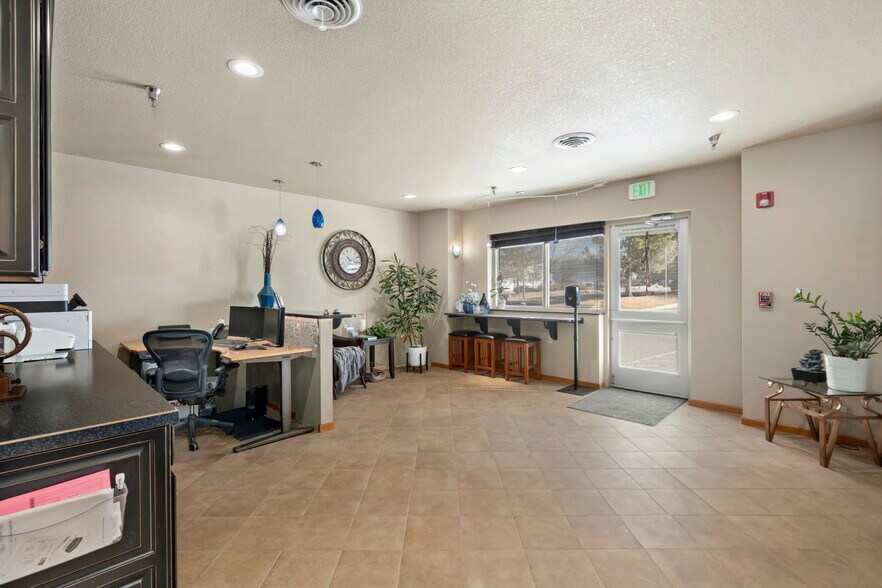 More Photos Of 5740 Boeing Dr, Loveland Warehouse For Sale