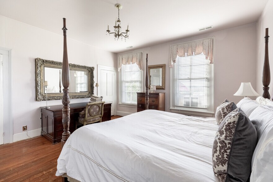 More Photos Of 2416 Lowesville Rd, Amherst Hospitality For Sale