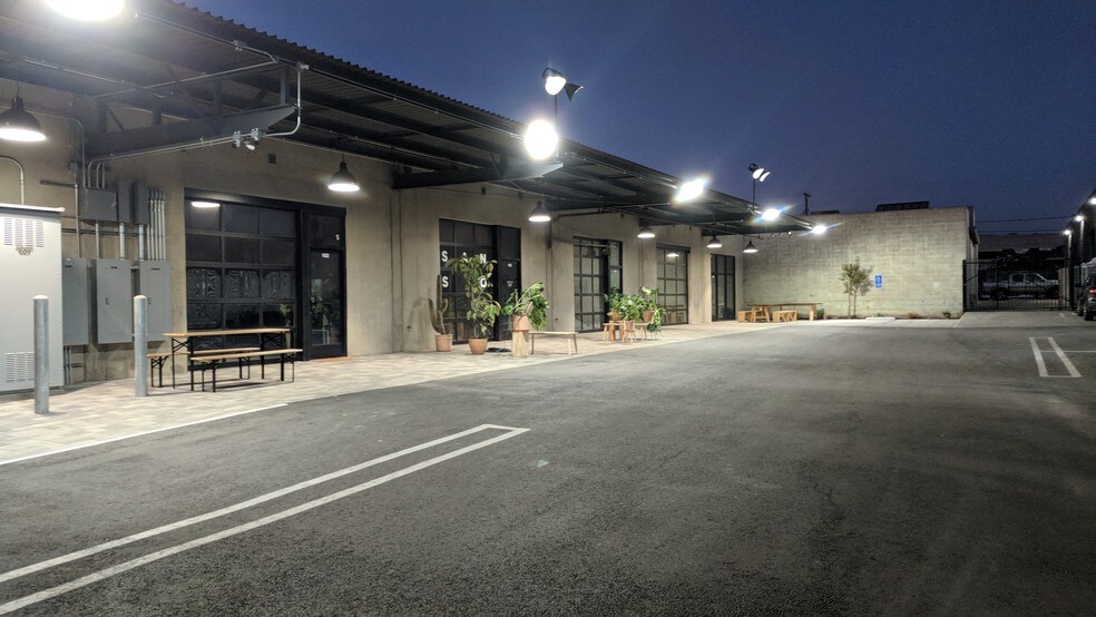 Primary Photo Of 2915 Knox Ave, Los Angeles Warehouse For Lease