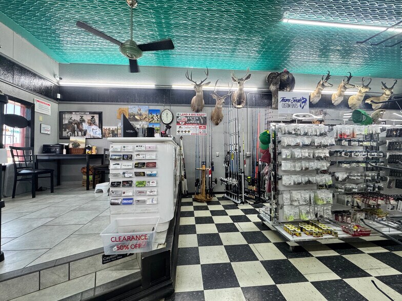 More Photos Of 103 Main st, Bronte General Retail For Sale