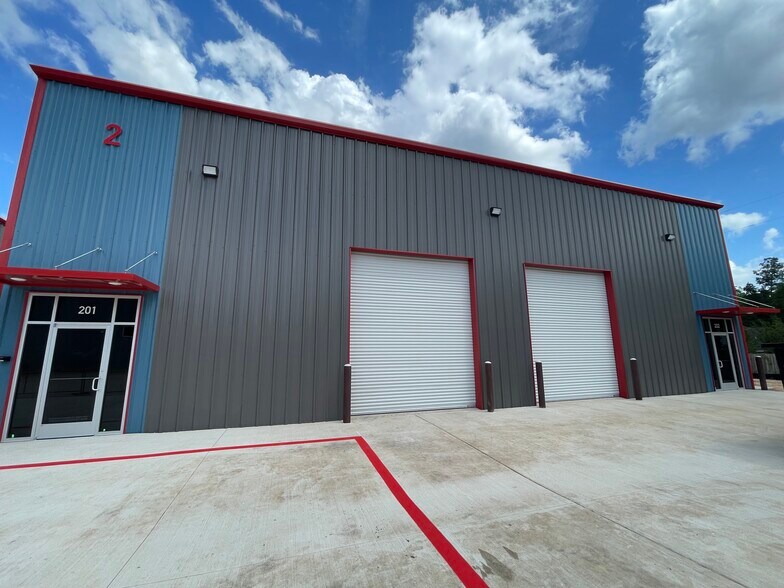 More Photos Of 32223 Tamina Rt, Magnolia Flex For Lease