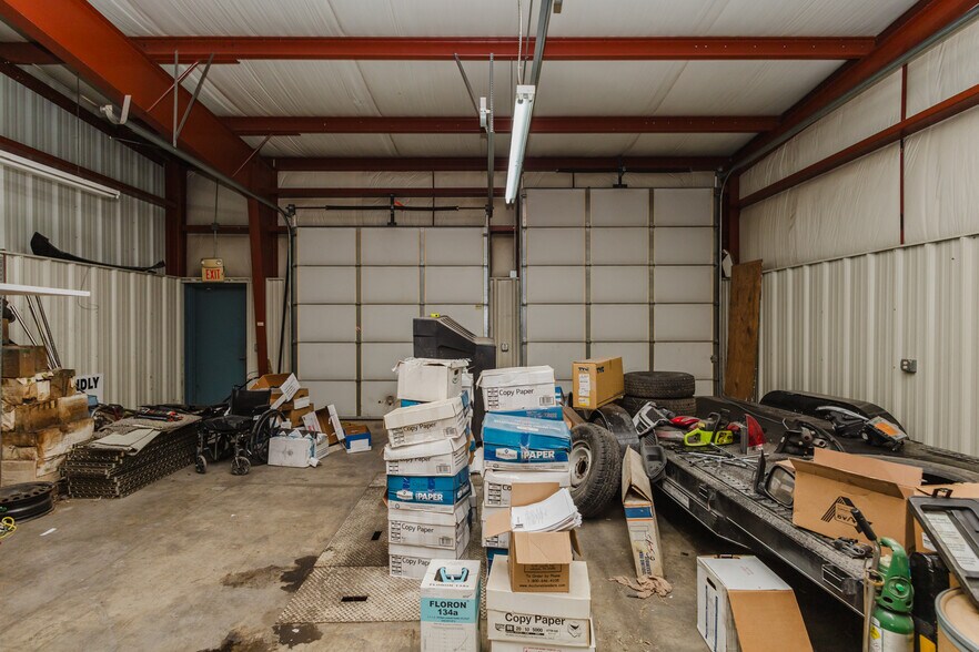 More Photos Of 2555 N Market St, Wichita Auto Repair For Sale