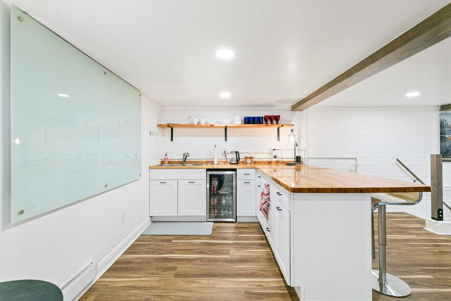 More Photos Of 1658 Lafayette St, Denver Office For Sale