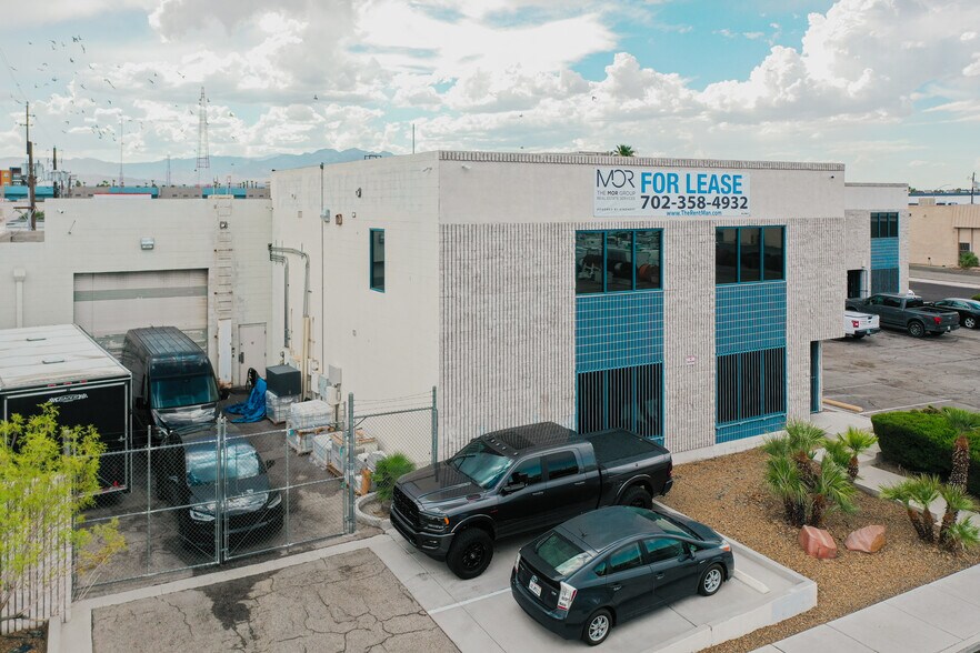 More Photos Of 3375 Aldebaran Ave, Las Vegas Warehouse For Lease