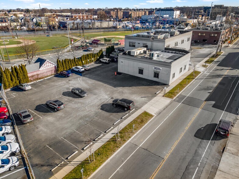 More Photos Of 110 Willis Ave, Mineola Rehabilitation Center For Sale