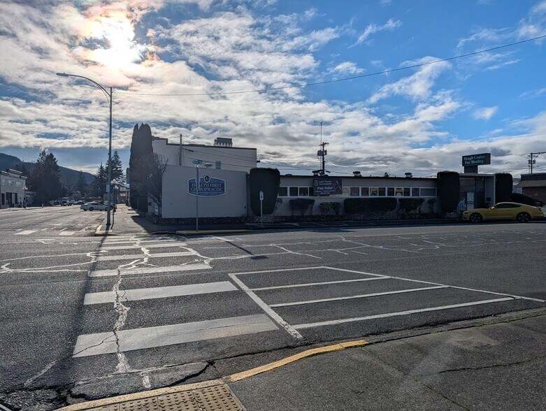 More Photos Of 700 Murdock St, Sedro Woolley Office For Sale