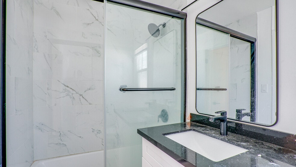 More Photos Of 331 W Windsor Rd, Glendale Apartments For Sale