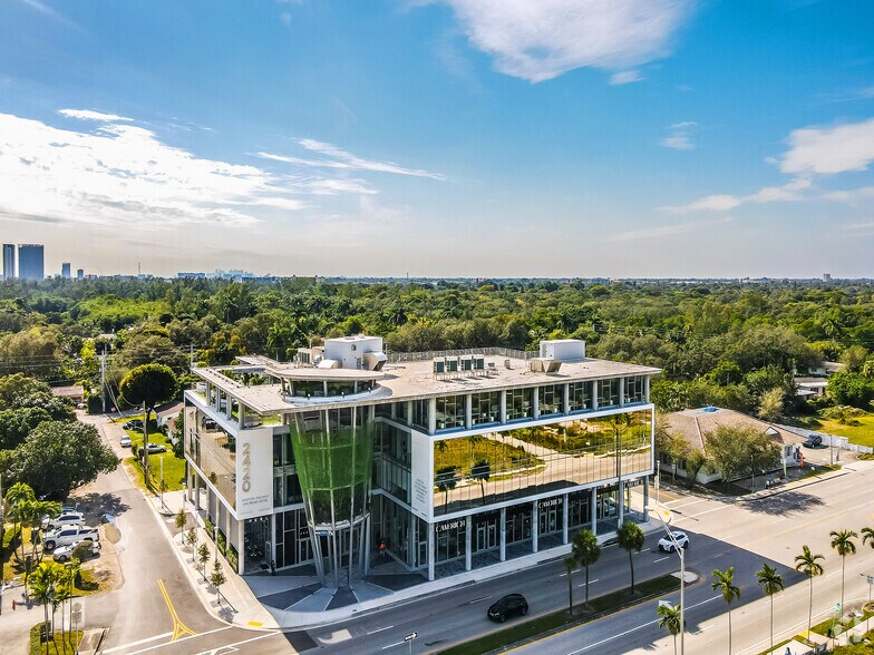 More Photos Of 2420 NE Miami Gardens Dr, Miami Office For Lease